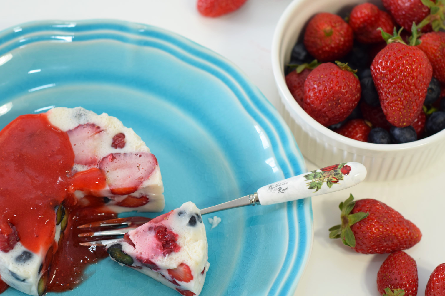 no bake strawberry dessert with greek yogurt recipe04